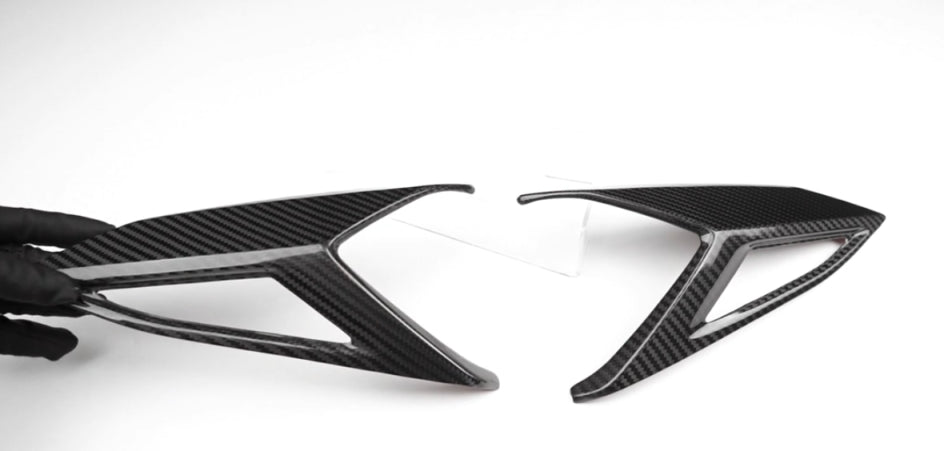 Carbon Fiber Tail Light Trim - Corvette C8 2020+ Z06 Z51