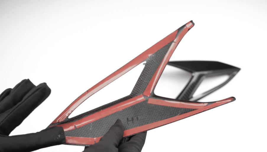 Carbon Fiber Tail Light Trim - Corvette C8 2020+ Z06 Z51