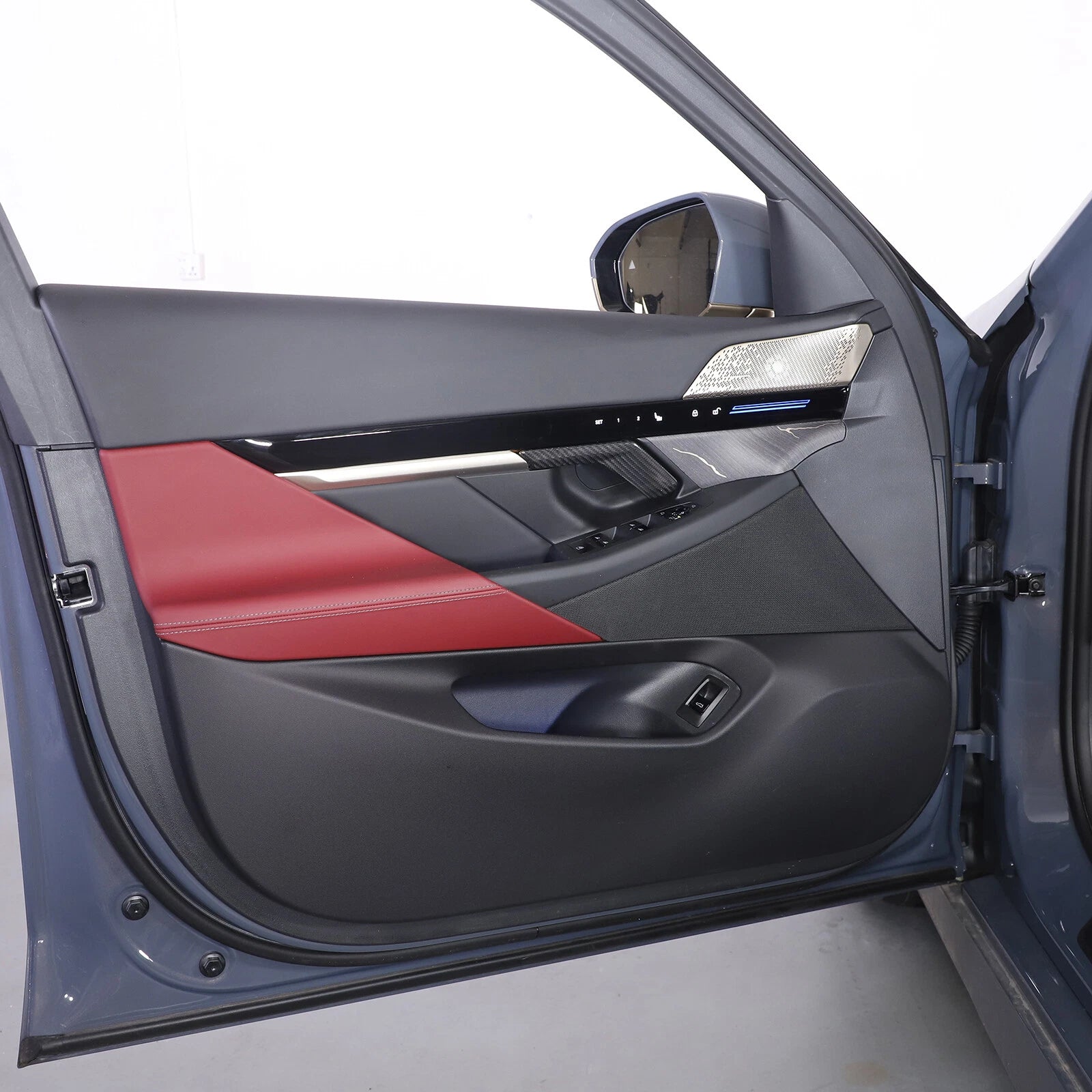 Carbon Fiber Interior Door Handle Trim Cover Fits BMW 5 Series G60 2024+