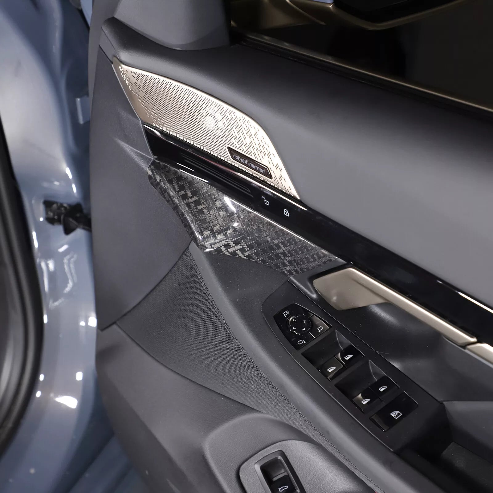 X Style Carbon Fiber Inner Front door Cover Trim - BMW 5 Series G60 2024+