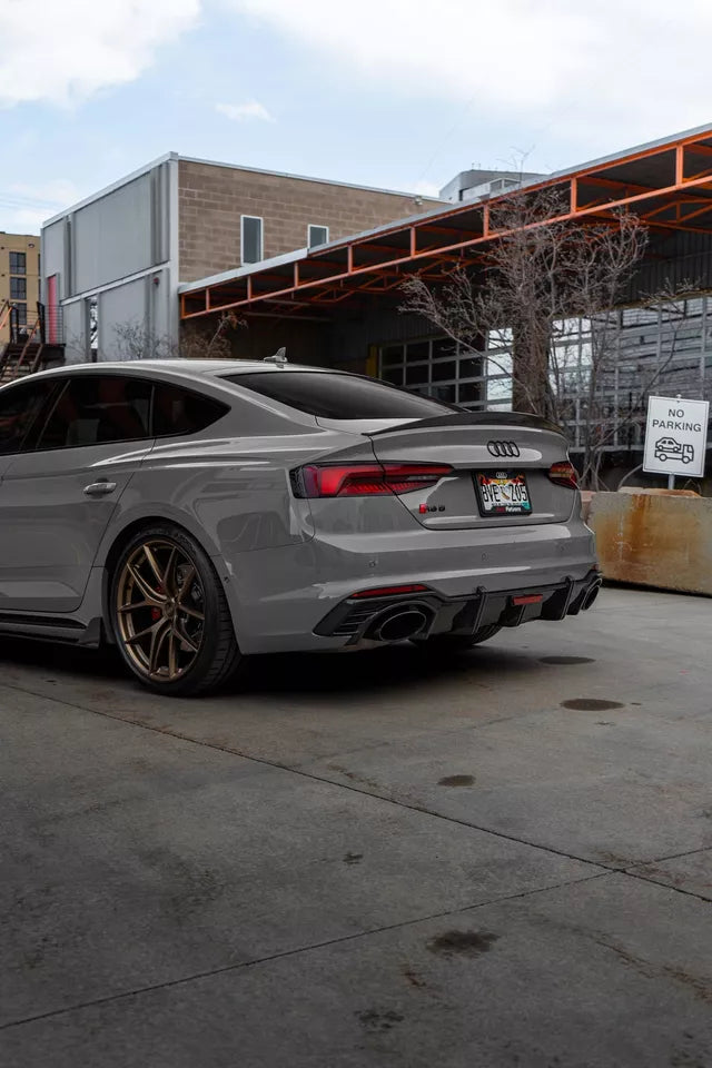 Carbon Fiber Rear Diffuser w/ LED  - RS5 2020+